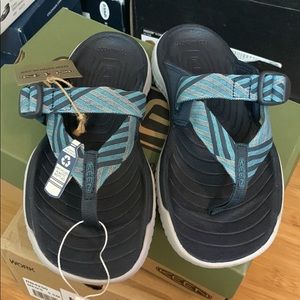 New without box KEEN Sandals Women 7